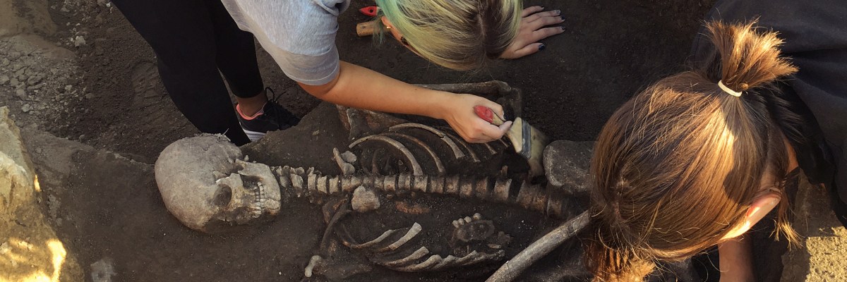 Neanderthal Skeleton undergoing an ATOS interview